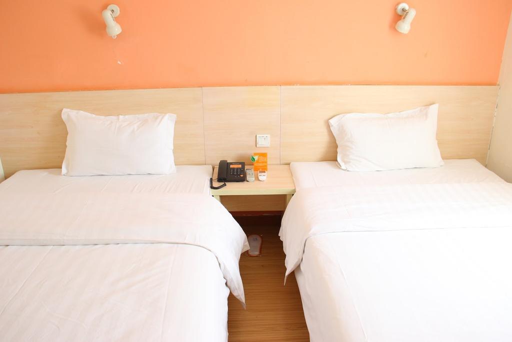 7Days Premium Chongqing Hongqihegou Hotel Exterior foto