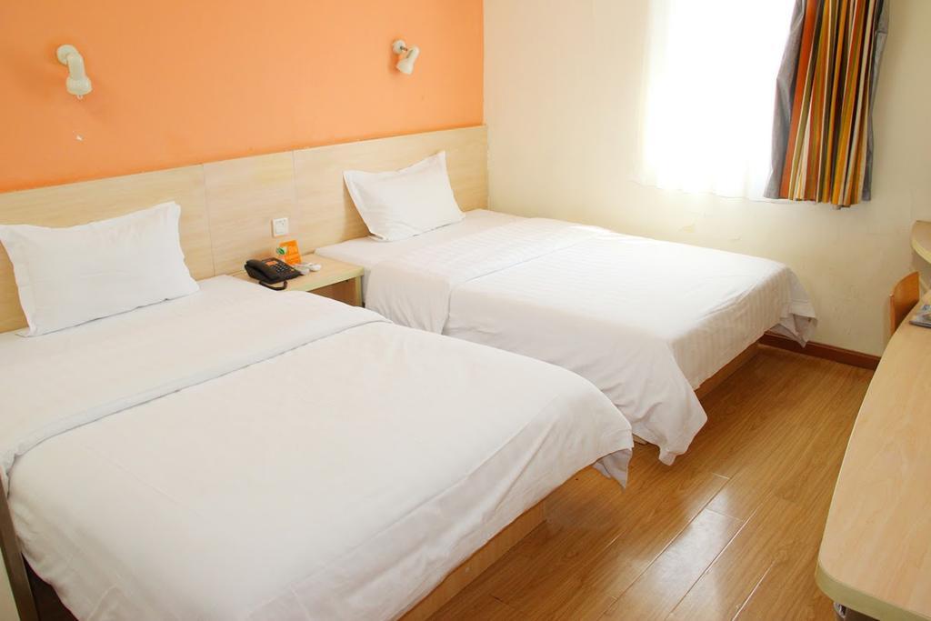 7Days Premium Chongqing Hongqihegou Hotel Exterior foto