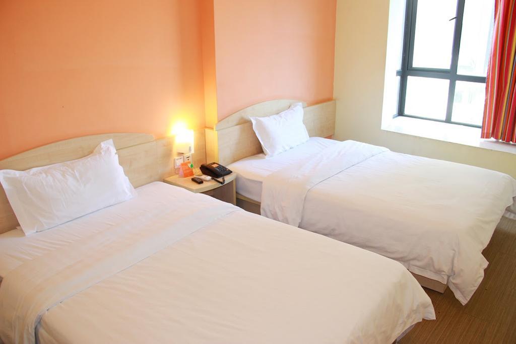 7Days Premium Chongqing Hongqihegou Hotel Exterior foto